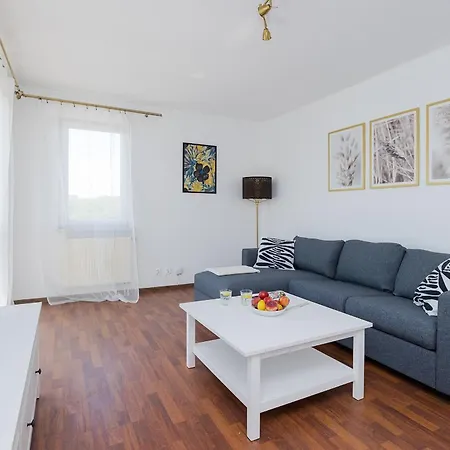 Shortstaypoland Tomcia Palucha B118 Varsó